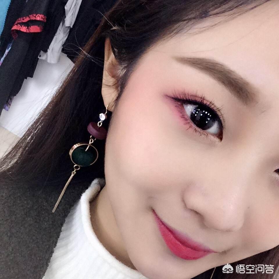 春季桃花妆，口红眼影有什么推荐吗？